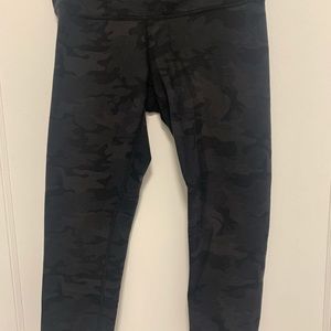 Lululemon Wunder under Crop leggings (~23in), regular rise